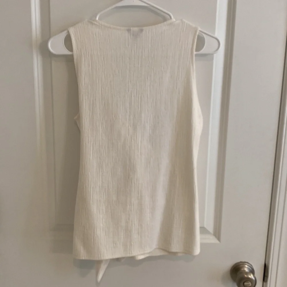 Ann Taylor Knot front top - Picture 2 of 5